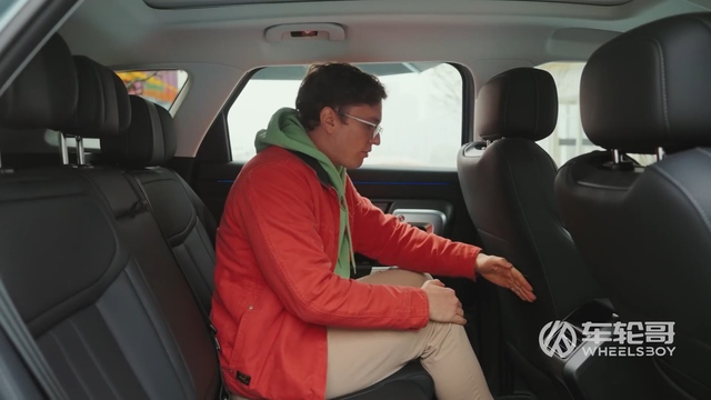 Lái thử xe 400 triệu của tập đoàn rót 20.000 tỷ vào Việt Nam xây nhà máy ô tô: 'Tiền ít thịt nhiều'?- Ảnh 11. Lái thử xe 400 triệu của tập đoàn rót 20.000 tỷ vào Việt Nam xây nhà máy ô tô: 'Tiền ít thịt nhiều'?- Ảnh 11.