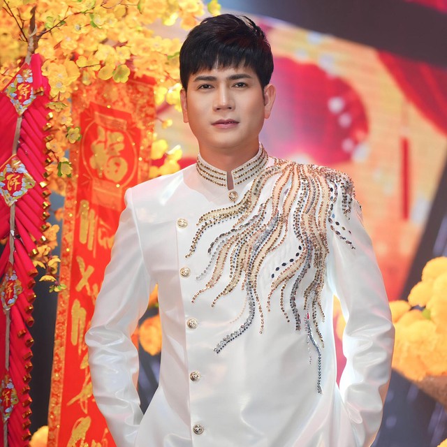 Ca sĩ Quách Thành Danh vào viện cấp cứu - Ảnh 2. Ca sĩ Quách Thành Danh vào viện cấp cứu - Ảnh 2.