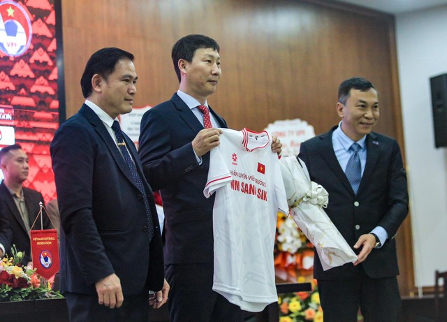 Tuyển Việt Nam vượt Indonesia, vào nhóm hạt giống số 1 AFF Cup 2024 nhờ quy định đặc biệt- Ảnh 5. Tuyển Việt Nam vượt Indonesia, vào nhóm hạt giống số 1 AFF Cup 2024 nhờ quy định đặc biệt- Ảnh 5.