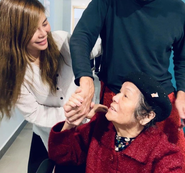 Nữ Trung tá – NSND vừa qua đời: Giọng hát độc nhất vô nhị, nhiều lần được gặp đại tướng Võ Nguyên Giáp- Ảnh 1. Nữ Trung tá – NSND vừa qua đời: Giọng hát độc nhất vô nhị, nhiều lần được gặp đại tướng Võ Nguyên Giáp- Ảnh 1.