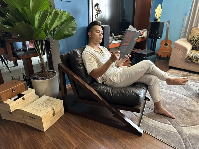 Nam diễn viên Việt tuổi 40 sống cô đơn trong căn hộ 90m2, từng hủy hôn nữ cơ trưởng nổi tiếng ở phút 89- Ảnh 6. Nam diễn viên Việt tuổi 40 sống cô đơn trong căn hộ 90m2, từng hủy hôn nữ cơ trưởng nổi tiếng ở phút 89- Ảnh 6.