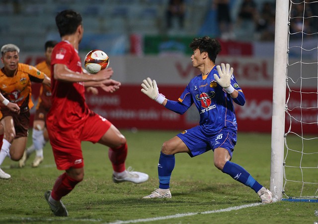 HLV Kim Sang-sik và HLV Kim Sang-sik và