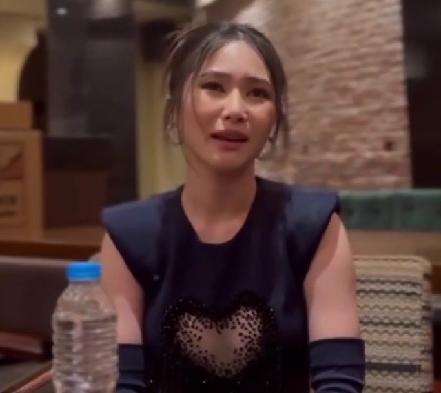 Hương Tràm lên tiếng về tin đồn sang Mỹ sinh con: Hương Tràm lên tiếng về tin đồn sang Mỹ sinh con: