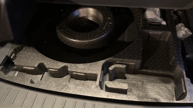 Youtuber gần 5 triệu lượt theo dõi lái VF 8 rồi 'chốt': Hyundai, KIA có khởi đầu tệ, VinFast làm tốt hơn- Ảnh 17. Youtuber gần 5 triệu lượt theo dõi lái VF 8 rồi 'chốt': Hyundai, KIA có khởi đầu tệ, VinFast làm tốt hơn- Ảnh 17.