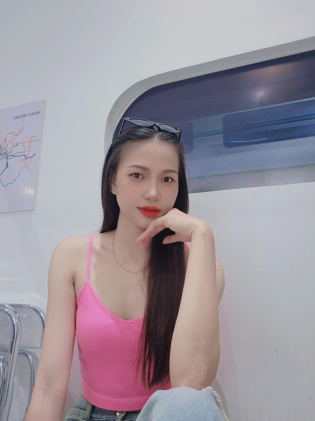 Hoa khôi bóng chuyền 22 tuổi: Chân dài miên man, gương mặt giống Hương Tràm- Ảnh 6. Hoa khôi bóng chuyền 22 tuổi: Chân dài miên man, gương mặt giống Hương Tràm- Ảnh 6.