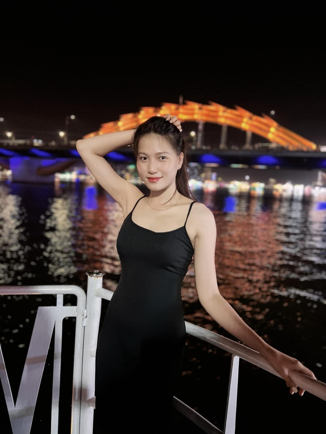 Hoa khôi bóng chuyền 22 tuổi: Chân dài miên man, gương mặt giống Hương Tràm- Ảnh 9. Hoa khôi bóng chuyền 22 tuổi: Chân dài miên man, gương mặt giống Hương Tràm- Ảnh 9.