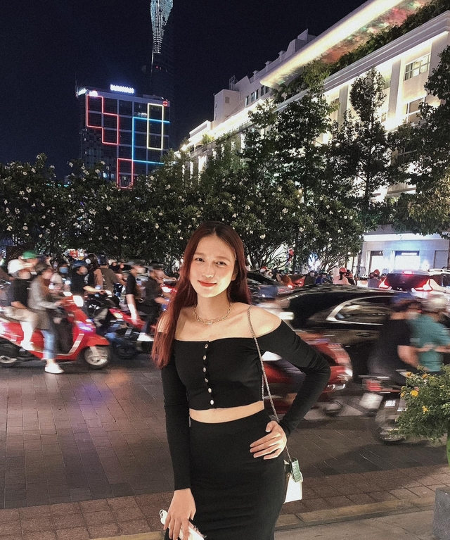 Hoa khôi bóng chuyền 22 tuổi: Chân dài miên man, gương mặt giống Hương Tràm- Ảnh 10. Hoa khôi bóng chuyền 22 tuổi: Chân dài miên man, gương mặt giống Hương Tràm- Ảnh 10.