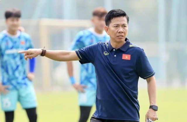 HLV Hoàng Anh Tuấn bất ngờ nhận lời tán dương từ báo Trung Quốc vì “dấu ấn đặc biệt”- Ảnh 1.