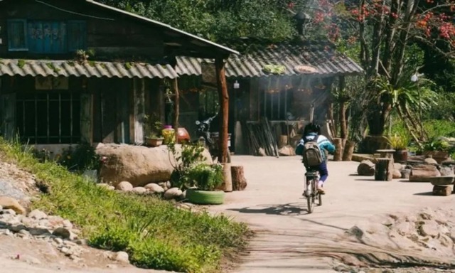 Phát hiện ngôi làng ẩn mình trong sương, là bối cảnh phim của nhà sản xuất Việt nghìn tỷ, ngay gần Đà Lạt- Ảnh 1. Phát hiện ngôi làng ẩn mình trong sương, là bối cảnh phim của nhà sản xuất Việt nghìn tỷ, ngay gần Đà Lạt- Ảnh 1.