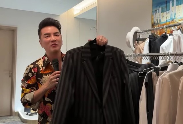 Đàm Vĩnh Hưng: "Tôi đố mọi người đi mua được cái áo giống như vậy, tôi tặng hết tài sản"- Ảnh 2.
