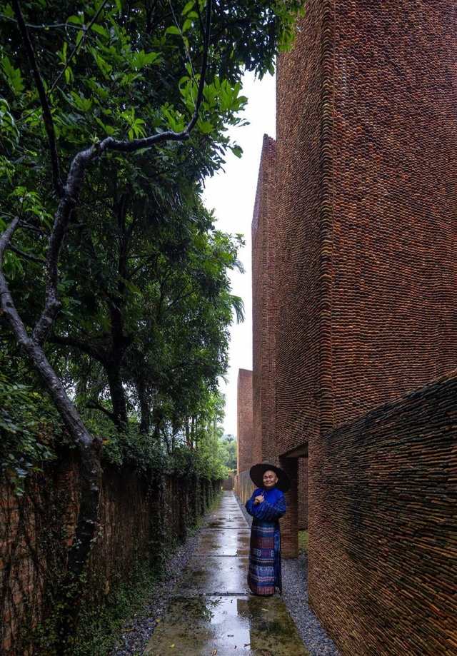 Tuổi xế chiều của 2 nam NSƯT là "Vua hài đất Việt": Đều siêu giàu nhưng cách sống mới đáng nói- Ảnh 3. Tuổi xế chiều của 2 nam NSƯT là "Vua hài đất Việt": Đều siêu giàu nhưng cách sống mới đáng nói- Ảnh 3.