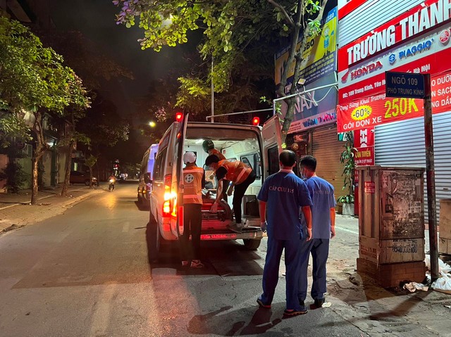 Hiện trường vụ cháy nhà trọ ở Trung Kính khiến 14 người tử vong- Ảnh 12. Hiện trường vụ cháy nhà trọ ở Trung Kính khiến 14 người tử vong- Ảnh 12.