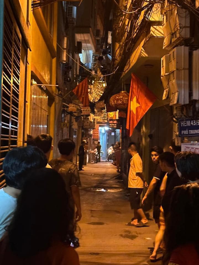 Hiện trường vụ cháy nhà trọ ở Trung Kính khiến 14 người tử vong- Ảnh 1. Hiện trường vụ cháy nhà trọ ở Trung Kính khiến 14 người tử vong- Ảnh 1.