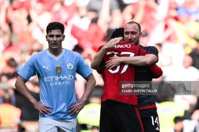 Man City sai lầm tai hại, Man United bùng nổ với chức vô địch quý như vàng- Ảnh 13. Man City sai lầm tai hại, Man United bùng nổ với chức vô địch quý như vàng- Ảnh 13.