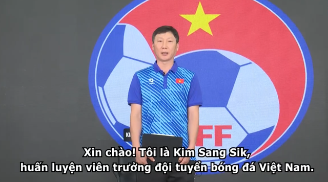 HLV Kim Sang-sik lên sóng công bố danh sách tập trung đội tuyển Việt Nam- Ảnh 1. HLV Kim Sang-sik lên sóng công bố danh sách tập trung đội tuyển Việt Nam- Ảnh 1.