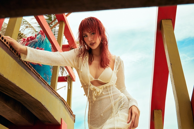 Hoa hậu Bùi Quỳnh Hoa diện bikini, khoe sắc vóc nóng bỏng sau hơn nửa năm đăng quang- Ảnh 4. Hoa hậu Bùi Quỳnh Hoa diện bikini, khoe sắc vóc nóng bỏng sau hơn nửa năm đăng quang- Ảnh 4.