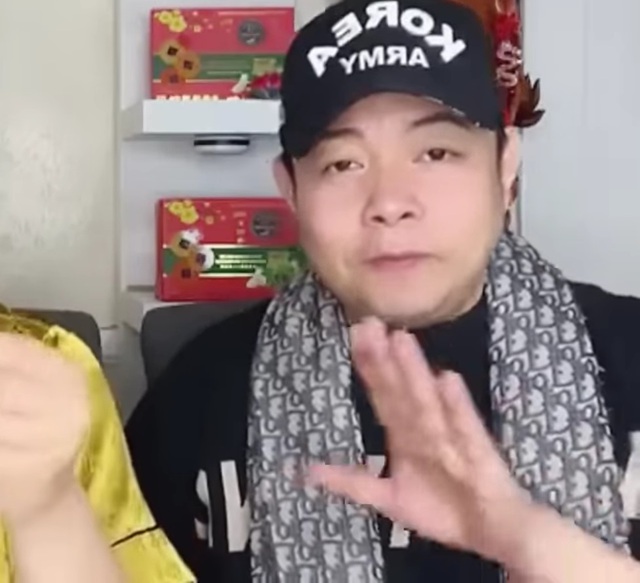 Quang Lê đến nhà nữ đồng nghiệp nửa đêm, tiết lộ lí do 45 tuổi vẫn "ế" dù sở hữu nhiều biệt thự- Ảnh 1. Quang Lê đến nhà nữ đồng nghiệp nửa đêm, tiết lộ lí do 45 tuổi vẫn "ế" dù sở hữu nhiều biệt thự- Ảnh 1.