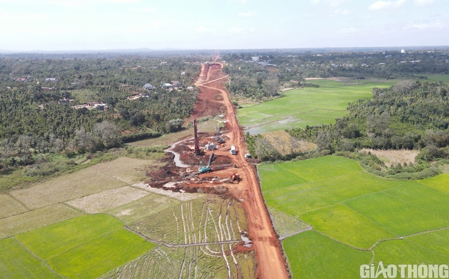 Thủ tướng chỉ đạo 'nóng' gì với 20 tỉnh thành có các đại dự án giao thông hàng trăm nghìn tỷ đồng?- Ảnh 3.