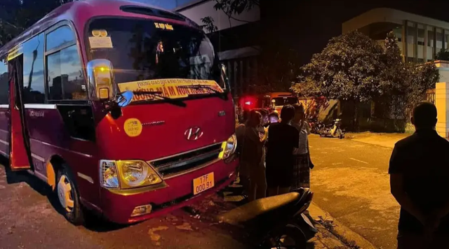 Vụ bé trai 5 tuổi tử vong trên xe đưa đón: Khởi tố Phương Quỳnh Anh tội “Vô ý làm chết người” - Ảnh 1. Vụ bé trai 5 tuổi tử vong trên xe đưa đón: Khởi tố Phương Quỳnh Anh tội “Vô ý làm chết người” - Ảnh 1.