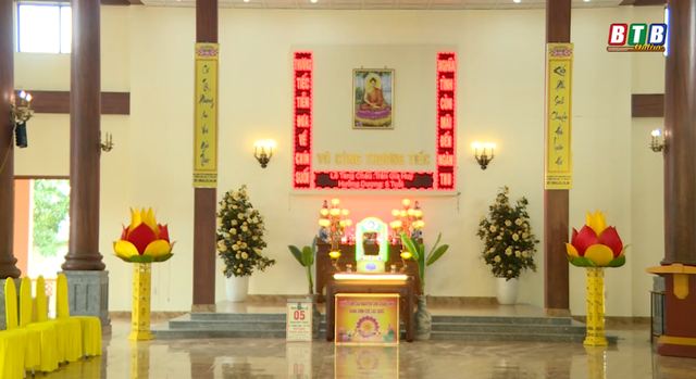 Vụ bé trai 5 tuổi tử vong do bị bỏ quên trên xe đưa đón: Đau lòng chuẩn bị tang lễ- Ảnh 1. Vụ bé trai 5 tuổi tử vong do bị bỏ quên trên xe đưa đón: Đau lòng chuẩn bị tang lễ- Ảnh 1.