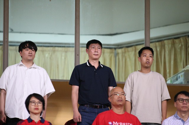 HAGL gây bất ngờ lớn, khiến Hoàng Đức - Tiến Dũng “ôm hận” ngày HLV Kim Sang-sik dự khán- Ảnh 2.