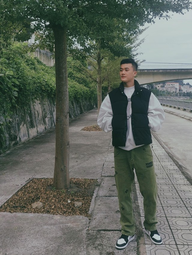 Chàng bộ đội điển trai gây sốt MXH sau lễ diễu binh: Mong tìm được bạn gái thấu hiểu công việc của mình- Ảnh 7. Chàng bộ đội điển trai gây sốt MXH sau lễ diễu binh: Mong tìm được bạn gái thấu hiểu công việc của mình- Ảnh 7.