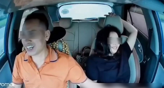 Soi 2 clip tài xế sàm sỡ khách nữ