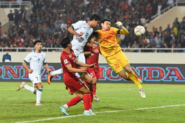 Tuyển Iraq bị chỉ trích gay gắt trước ngày đấu Việt Nam: "Đá thế này mà mơ dự World Cup"- Ảnh 2. Tuyển Iraq bị chỉ trích gay gắt trước ngày đấu Việt Nam: "Đá thế này mà mơ dự World Cup"- Ảnh 2.