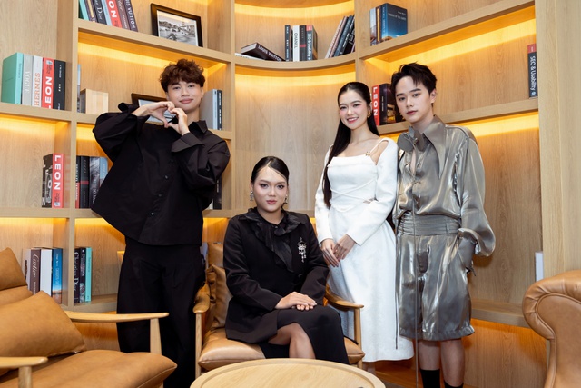 Phạm Thoại xuất hiện cùng 3 học trò sau khi đại thắng ở Ngôi sao chốt đơn- Ảnh 2.