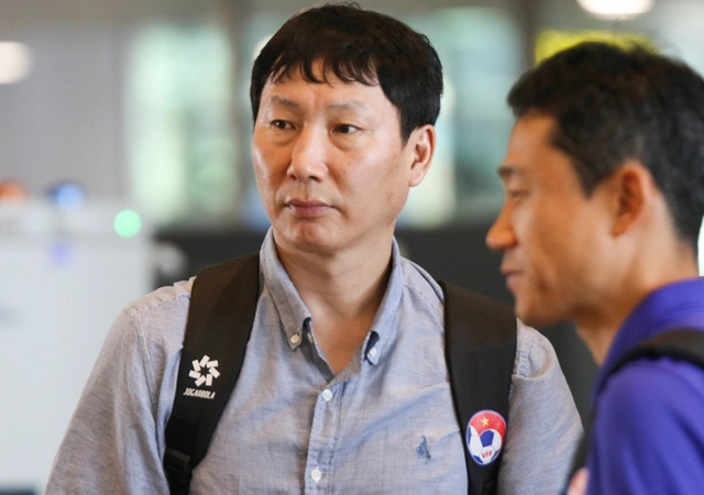 Vừa về nước, tuyển thủ Việt Nam đã nói một điều thẳng thắn về HLV Kim Sang-sik- Ảnh 2. Vừa về nước, tuyển thủ Việt Nam đã nói một điều thẳng thắn về HLV Kim Sang-sik- Ảnh 2.
