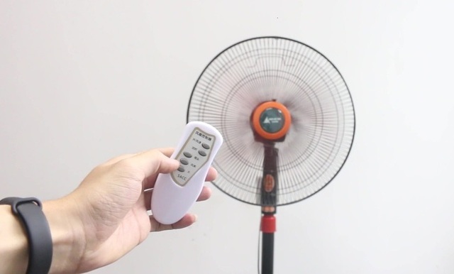 Khi ngủ nên đặt quạt gần hay xa giường? Có nên đặt ở đầu giường? Thì ra rất nhiều nhà đang làm sai- Ảnh 5. Khi ngủ nên đặt quạt gần hay xa giường? Có nên đặt ở đầu giường? Thì ra rất nhiều nhà đang làm sai- Ảnh 5.