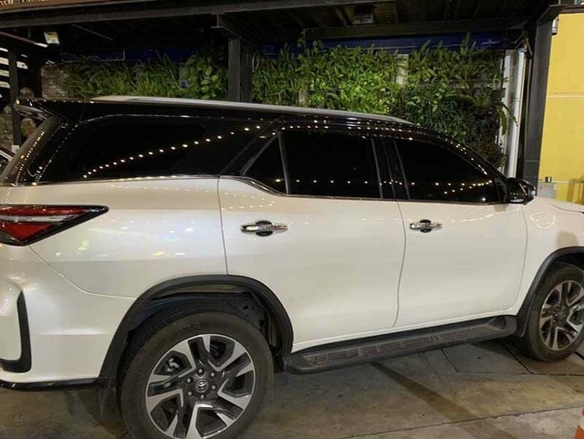 Vừa chuyển tiền mua xe Toyota Fortuner, người phụ nữ sốc nặng vì còn chưa kịp lái đi thì đã bị cướp- Ảnh 1. Vừa chuyển tiền mua xe Toyota Fortuner, người phụ nữ sốc nặng vì còn chưa kịp lái đi thì đã bị cướp- Ảnh 1.
