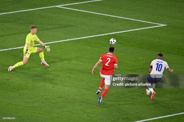 Mbappe chảy máu đầm đìa, đội tuyển Pháp không cần ghi bàn nhưng vẫn thắng- Ảnh 2.