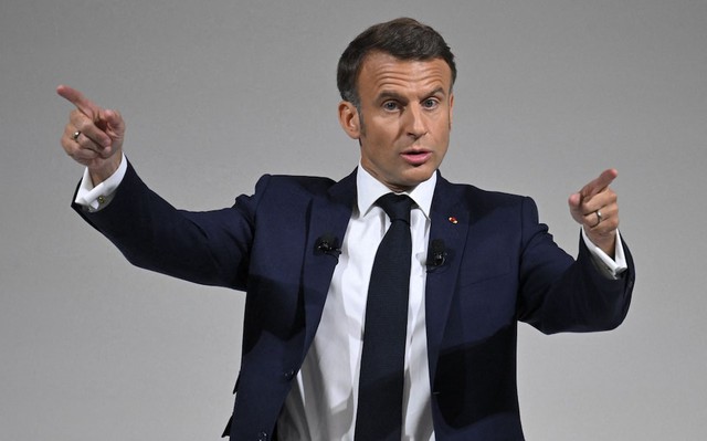 250.000 người trút phẫn nộ, Pháp điều khẩn 2 vạn quân - ông Macron 250.000 người trút phẫn nộ, Pháp điều khẩn 2 vạn quân - ông Macron