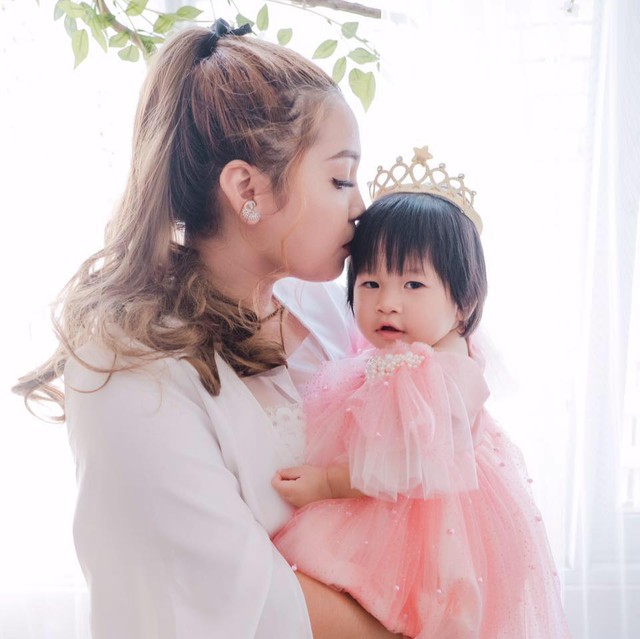 Phát hiện tin nhắn "nhạy cảm" gửi cho vợ, chồng cay cú bỏ nhà đi, 6 tháng sau kết cục thay đổi hoàn toàn- Ảnh 3.