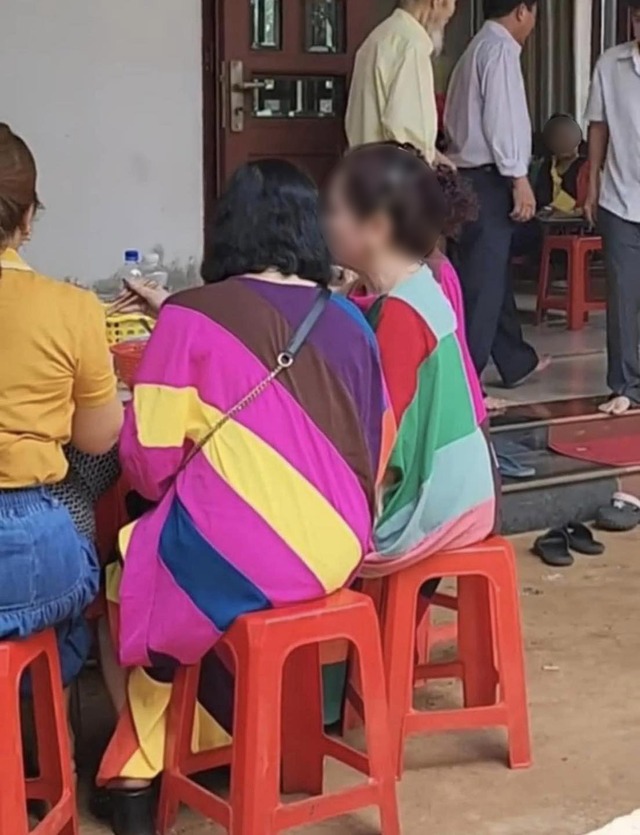 Mệt mỏi vì tiếp khách không mời, mẹ ông Thích Minh Tuệ mong con trai được sang Ấn Độ tu tập- Ảnh 3. Mệt mỏi vì tiếp khách không mời, mẹ ông Thích Minh Tuệ mong con trai được sang Ấn Độ tu tập- Ảnh 3.