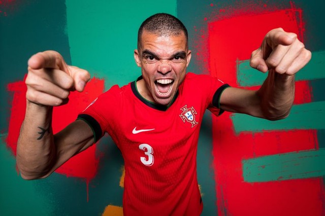 Không phải Ronaldo, ngôi sao từng bị cấm 10 trận sẽ lập “siêu kỷ lục” ngày khai màn của Bồ Đào Nha?- Ảnh 1. Không phải Ronaldo, ngôi sao từng bị cấm 10 trận sẽ lập “siêu kỷ lục” ngày khai màn của Bồ Đào Nha?- Ảnh 1.