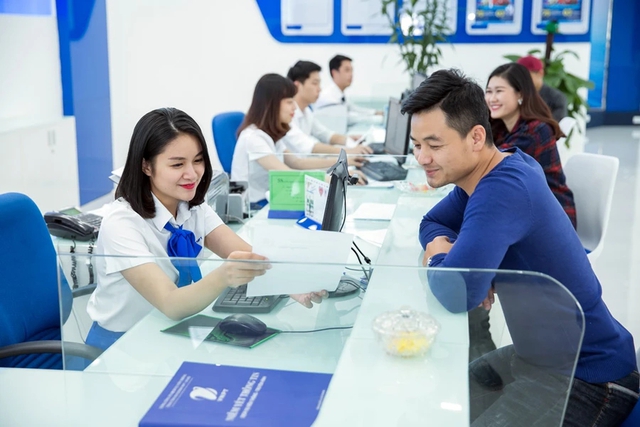 Một doanh nghiệp "đại gia" mang "kho tiền" khủng gửi ngân hàng, thu hơn 10 tỷ đồng/ngày- Ảnh 1. Một doanh nghiệp "đại gia" mang "kho tiền" khủng gửi ngân hàng, thu hơn 10 tỷ đồng/ngày- Ảnh 1.