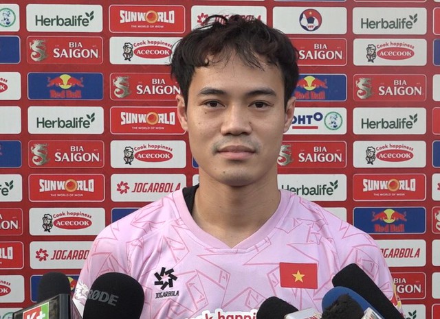 Văn Toàn lên tiếng khi Công Phượng không được gọi, chỉ thẳng thế khó của HLV Kim Sang-sik ở ĐTVN- Ảnh 1. Văn Toàn lên tiếng khi Công Phượng không được gọi, chỉ thẳng thế khó của HLV Kim Sang-sik ở ĐTVN- Ảnh 1.