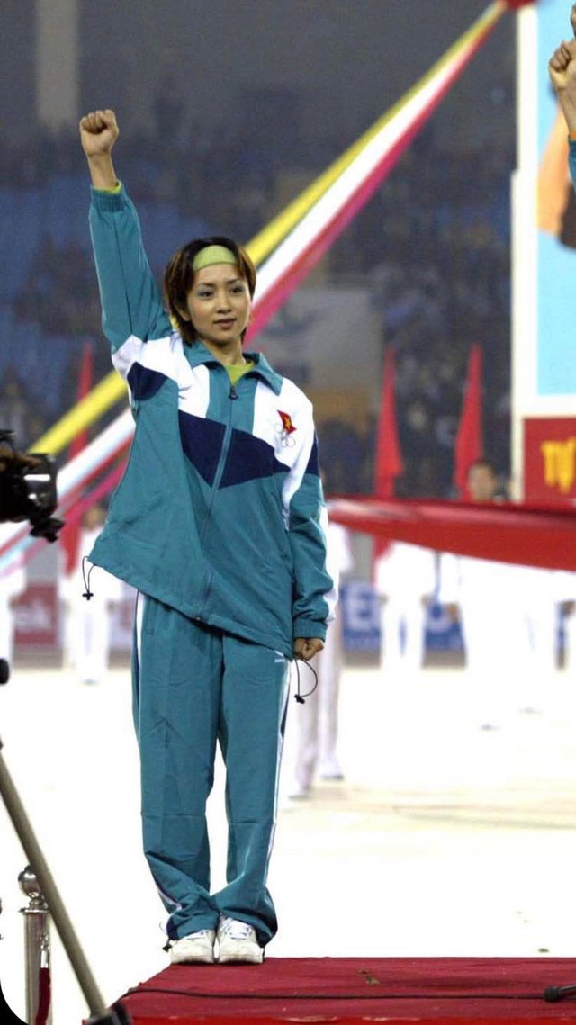 "Nữ hoàng Wushu" Thúy Hiền: 2 lần đổ vỡ hôn nhân, U50 trẻ đẹp, nhiều người theo đuổi vẫn độc thân- Ảnh 2. "Nữ hoàng Wushu" Thúy Hiền: 2 lần đổ vỡ hôn nhân, U50 trẻ đẹp, nhiều người theo đuổi vẫn độc thân- Ảnh 2.