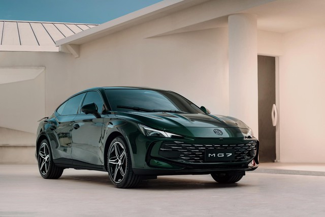 Đối thủ 'cứng' của Toyota Camry sắp về: Đẹp như Porsche, động cơ hơn 400Nm, giá khoảng 700 triệu- Ảnh 1. Đối thủ 'cứng' của Toyota Camry sắp về: Đẹp như Porsche, động cơ hơn 400Nm, giá khoảng 700 triệu- Ảnh 1.