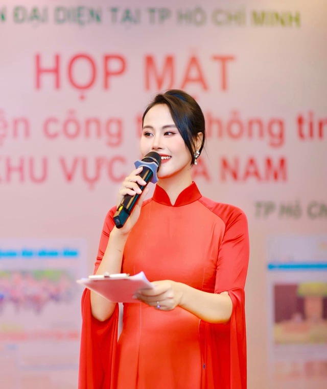 Nữ MC nóng bỏng của các giải Golf chuyên nghiệp tại Việt Nam: Học vấn xịn, nhan sắc như hoa hậu- Ảnh 4. Nữ MC nóng bỏng của các giải Golf chuyên nghiệp tại Việt Nam: Học vấn xịn, nhan sắc như hoa hậu- Ảnh 4.