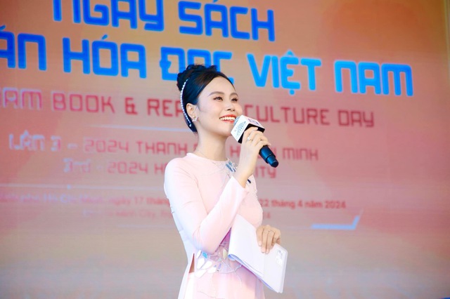 Nữ MC nóng bỏng của các giải Golf chuyên nghiệp tại Việt Nam: Học vấn xịn, nhan sắc như hoa hậu- Ảnh 8. Nữ MC nóng bỏng của các giải Golf chuyên nghiệp tại Việt Nam: Học vấn xịn, nhan sắc như hoa hậu- Ảnh 8.