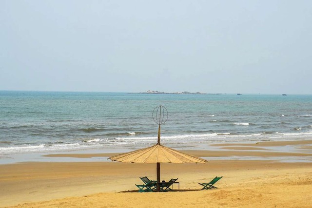Xã đảo được ví như "bàn tay khổng lồ" trên biển, có nhiều điểm du lịch đẹp hoang sơ, cách Hà Nội hơn 200km- Ảnh 6. Xã đảo được ví như "bàn tay khổng lồ" trên biển, có nhiều điểm du lịch đẹp hoang sơ, cách Hà Nội hơn 200km- Ảnh 6.