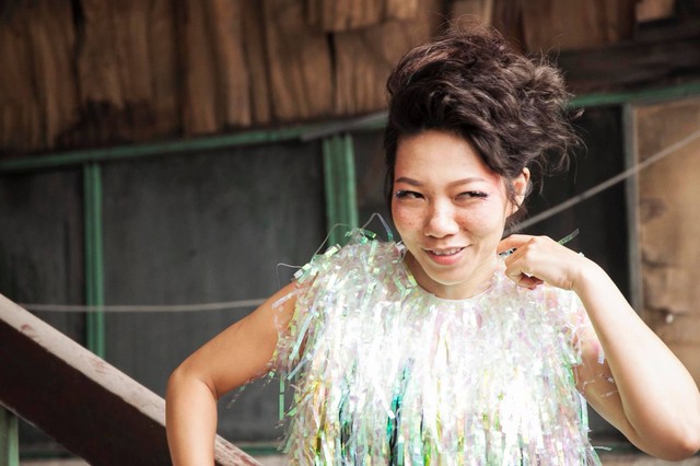 Tùng Dương sốc trước bình luận của Hà Trần: Có gì đâu sao chị Hà lại nặng lời như thế?- Ảnh 1. Tùng Dương sốc trước bình luận của Hà Trần: Có gì đâu sao chị Hà lại nặng lời như thế?- Ảnh 1.