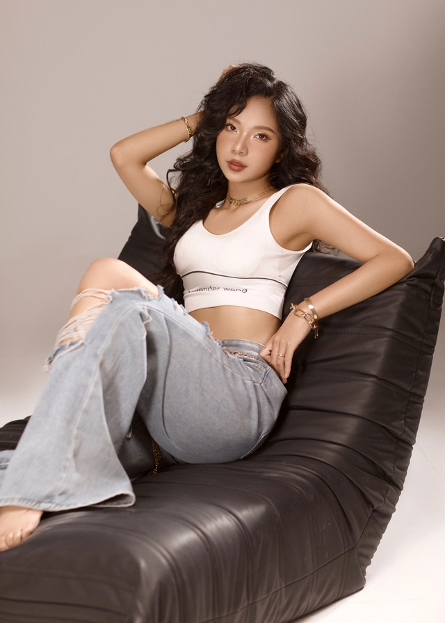 Thí sinh Miss Grand Vietnam 2022 đăng quang Á khôi Áo dài Việt Nam 2024- Ảnh 5. Thí sinh Miss Grand Vietnam 2022 đăng quang Á khôi Áo dài Việt Nam 2024- Ảnh 5.