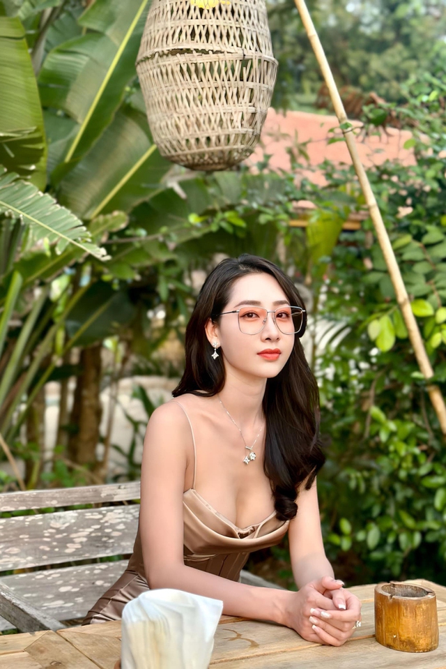 Nhan sắc bạn gái mới của nam diễn viên Hoa hồng trên ngực trái: Xinh đẹp, nóng bỏng- Ảnh 7. Nhan sắc bạn gái mới của nam diễn viên Hoa hồng trên ngực trái: Xinh đẹp, nóng bỏng- Ảnh 7.