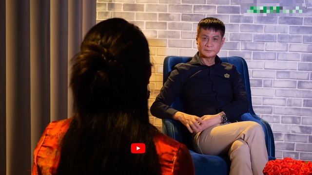 Đạo diễn Lê Hoàng mắng cô gái 32 tuổi Đạo diễn Lê Hoàng mắng cô gái 32 tuổi