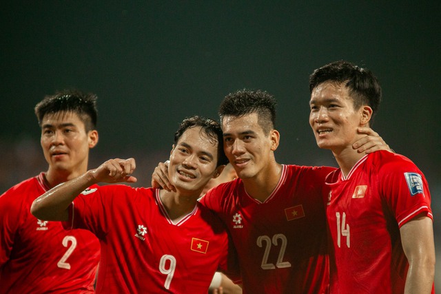Được FIFA cộng hàng loạt điểm số, đội tuyển Việt Nam bỏ xa Indonesia trên BXH thế giới- Ảnh 1. Được FIFA cộng hàng loạt điểm số, đội tuyển Việt Nam bỏ xa Indonesia trên BXH thế giới- Ảnh 1.