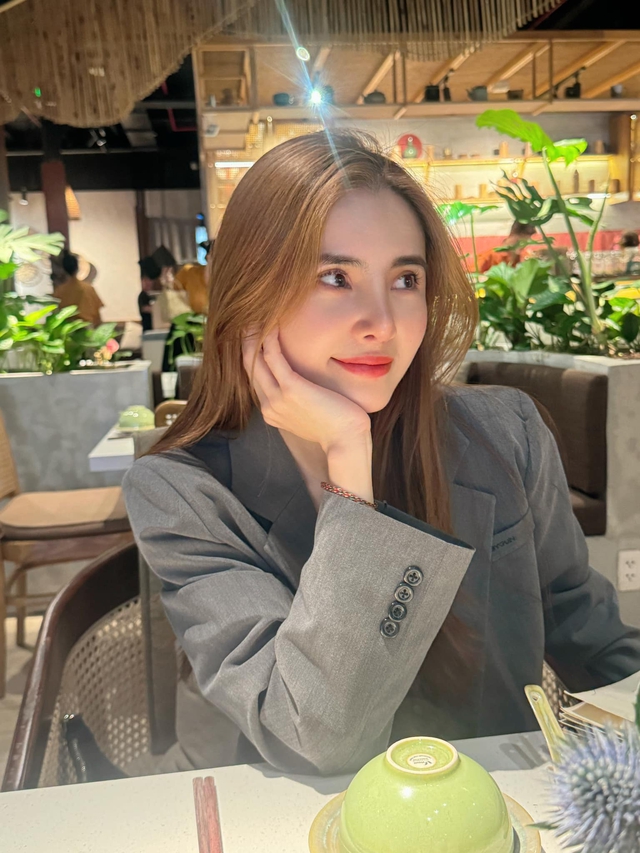 Hot girl Việt sau 9 năm ly hôn chồng lớn tuổi: Mặt xinh, vóc dáng nuột nà, bốc lửa, chăm "thả thính" hơn- Ảnh 3. Hot girl Việt sau 9 năm ly hôn chồng lớn tuổi: Mặt xinh, vóc dáng nuột nà, bốc lửa, chăm "thả thính" hơn- Ảnh 3.